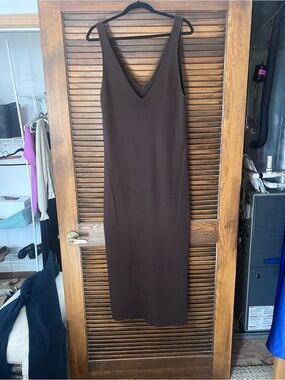 Brown Sleeveless Maxi Dress with V-Neck ribbed
